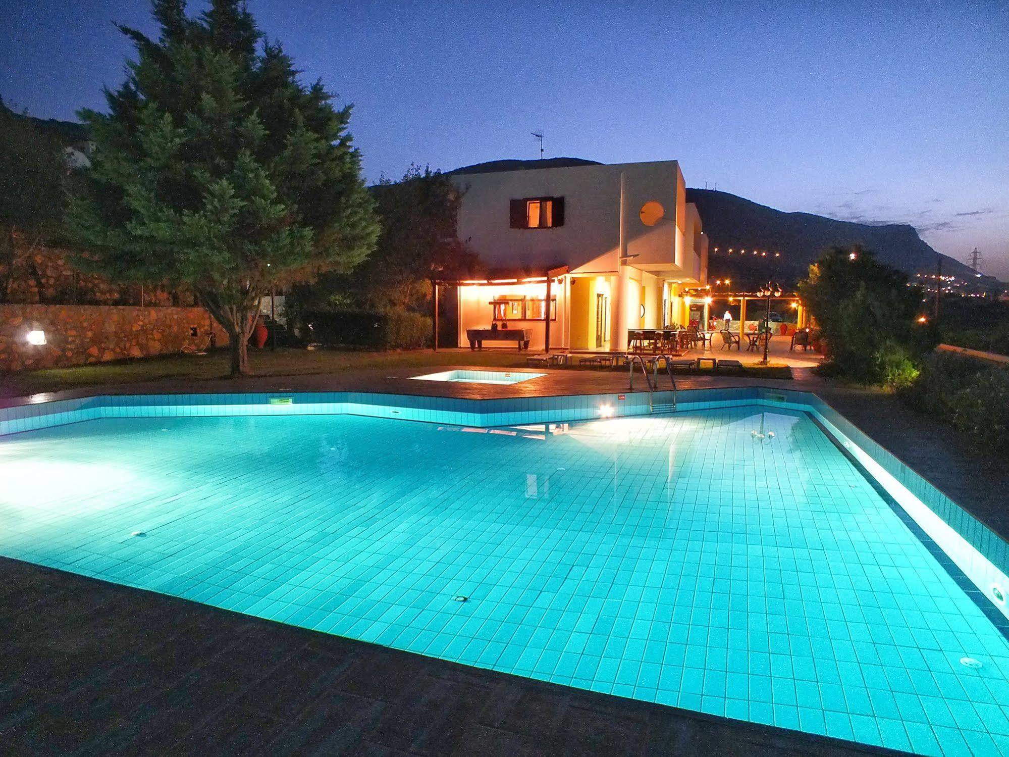 Golden Villas - Hotel Apartments & Villas Herszonisszosz Kültér fotó