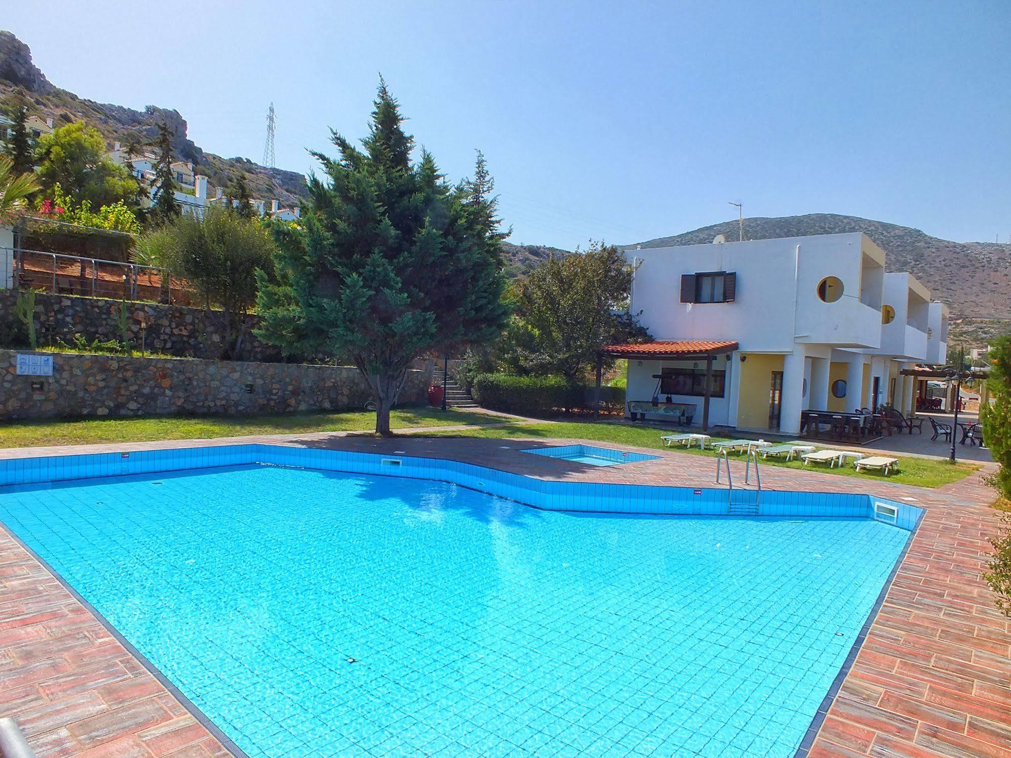 Golden Villas - Hotel Apartments & Villas Herszonisszosz Kültér fotó